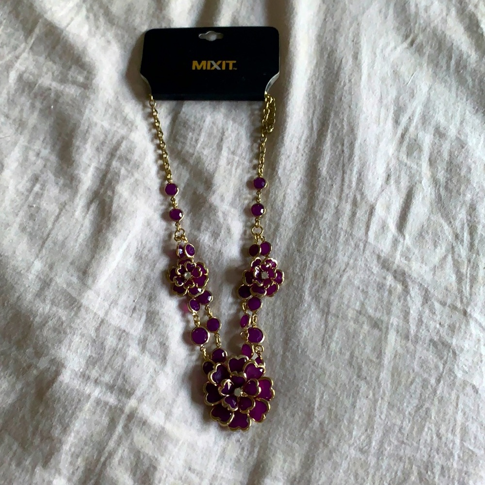 purple flower necklace
